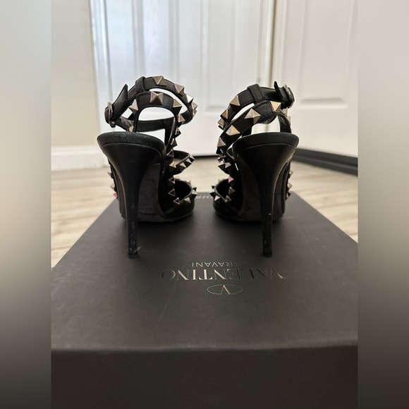 Valentino Garavani: Rockstud Leather 100mm Pumps - Picture 12 of 12